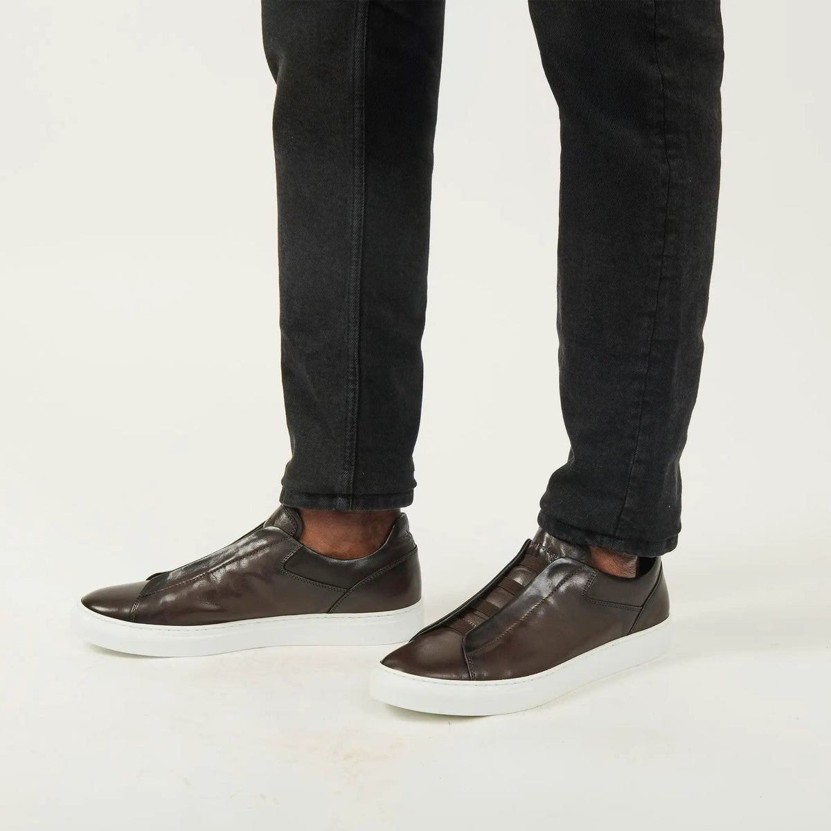 To Boot New York Ainsworth Dark Brown Elastic Slip-On Sneaker