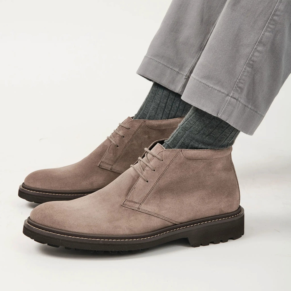 To Boot New York Javier Taupe Suede Chukka Desert Boot